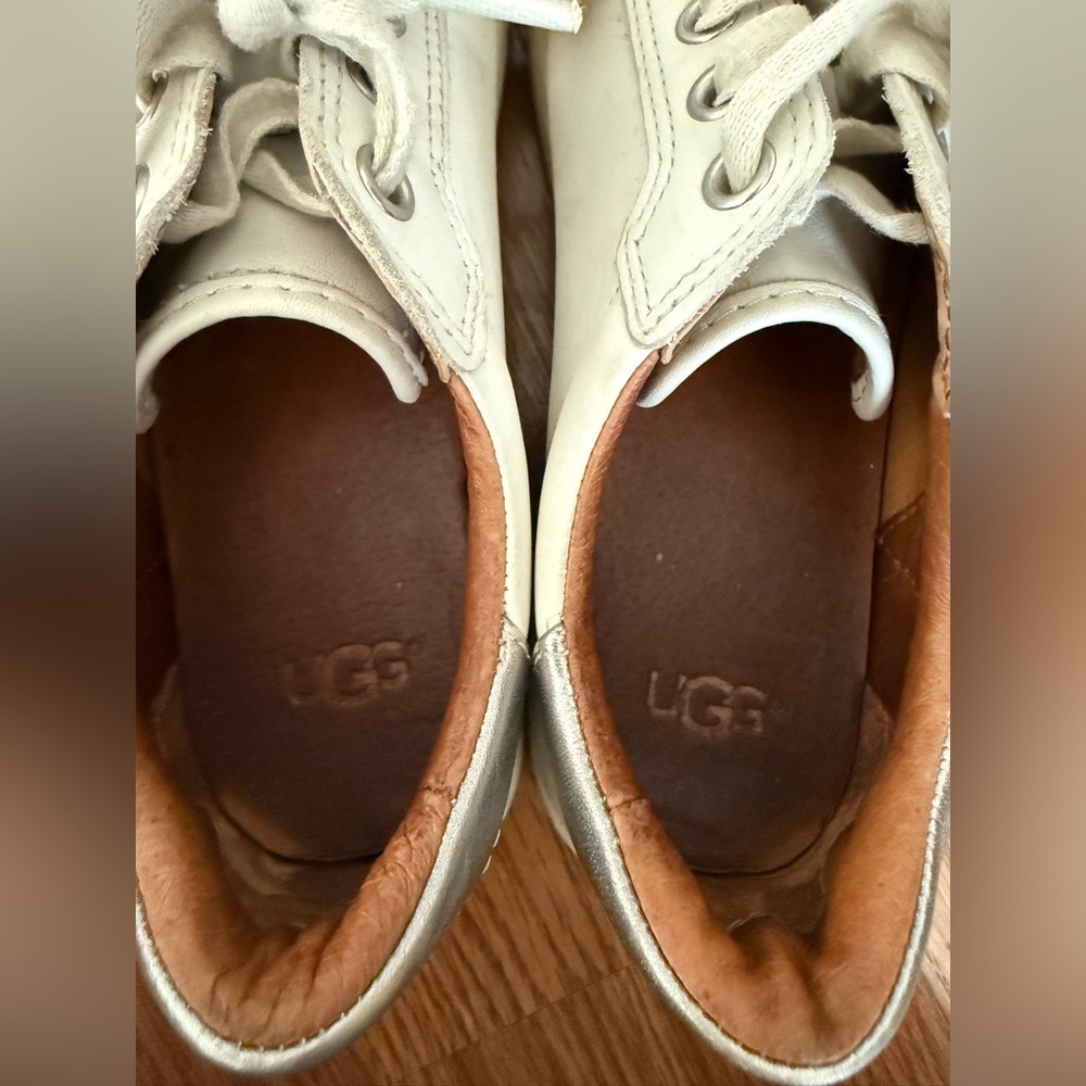 UGG Milo White Leather Lace Up Low Top Sneakers with Silver Heel Tab - Picture 5 of 8